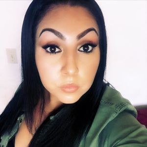 Meet your Posher, Lorena